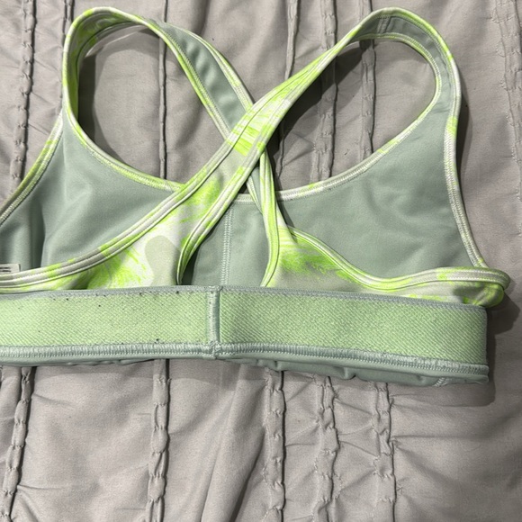 Under armour sports bra - Picture 7 of 7
